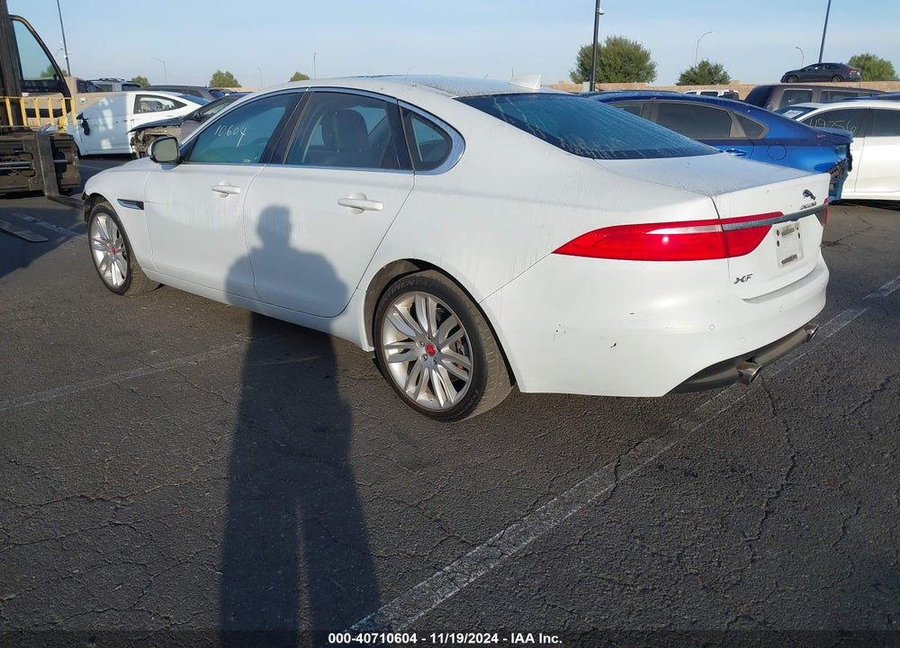 2017 JAGUAR XF 35T PRESTIGE VIN: SAJBE4BV6HCY35199