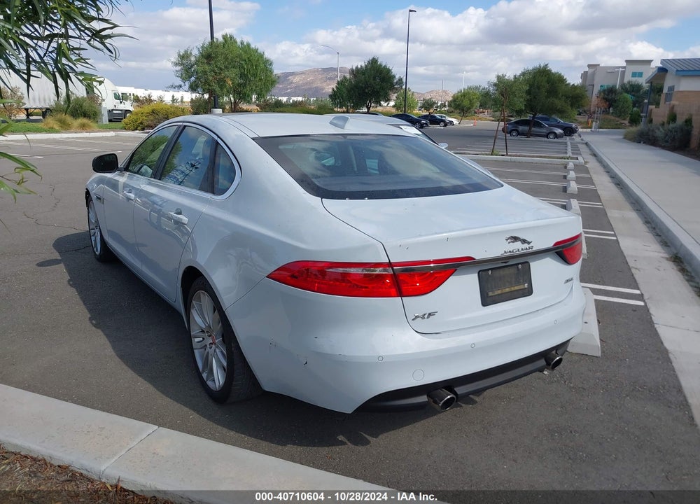 2017 JAGUAR XF 35T PRESTIGE VIN: SAJBE4BV6HCY35199