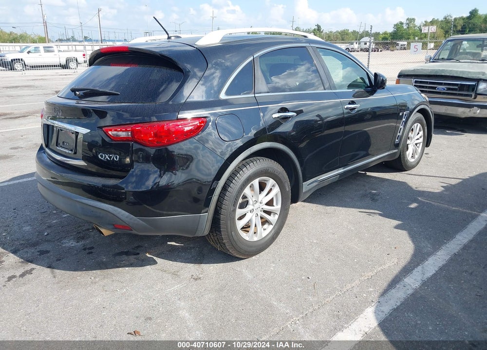 2014 INFINITI QX70 VIN: JN8CS1MW5EM412320