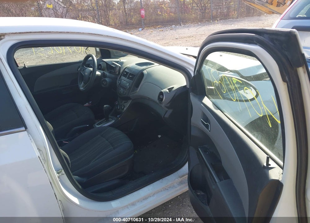 2014 CHEVROLET SONIC LT AUTO VIN: 1G1JC6SH5E4165911