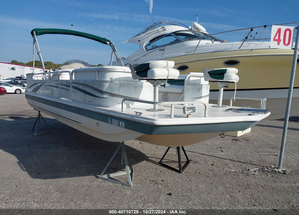 2005 HURRICANE BOAT VIN: GDYP4844C505