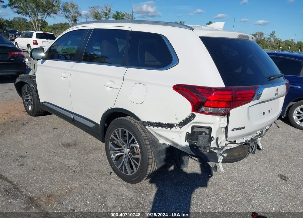 2018 MITSUBISHI OUTLANDER LE/SE/SEL VIN: JA4AD3A32JZ049890