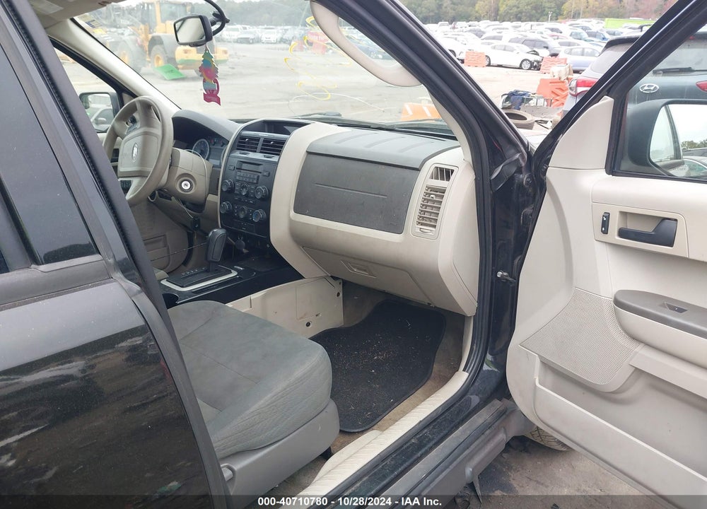 2011 FORD ESCAPE XLS VIN: 1FMCU9C73BKA93808