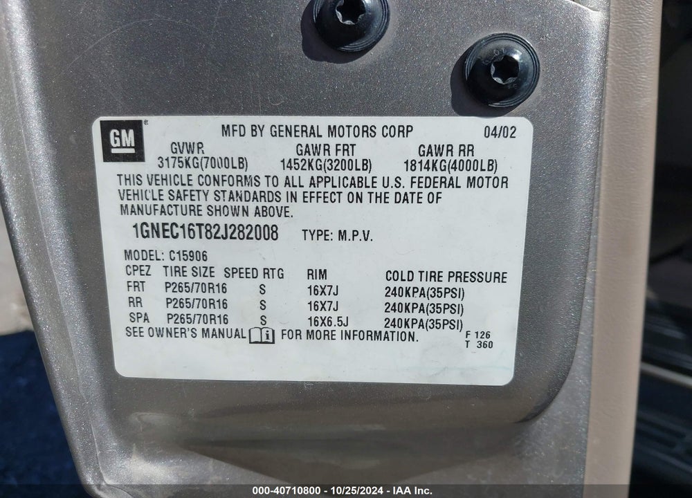 2002 CHEVROLET SUBURBAN 1500 LT VIN: 1GNEC16T82J282008