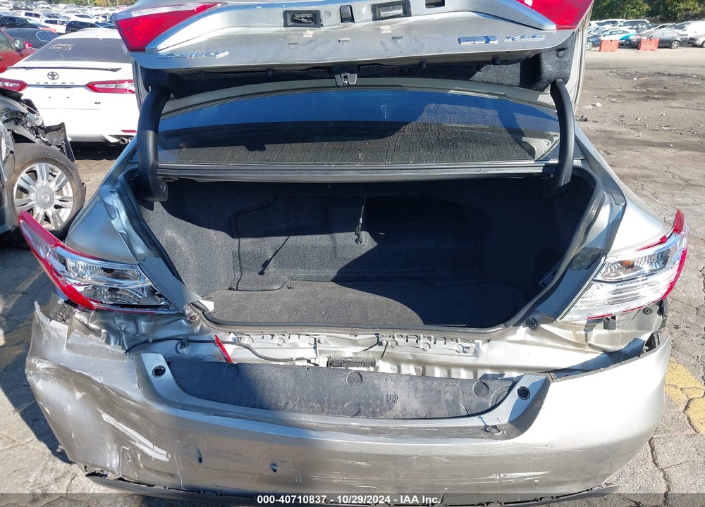 2015 TOYOTA CAMRY HYBRID XLE VIN: 4T1BD1FK5FU172484