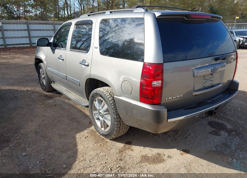 2009 CHEVROLET TAHOE LTZ VIN: 1GNFK33029J100343