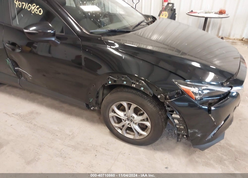 2021 MAZDA CX-3 SPORT VIN: JM1DKFB72M1506423