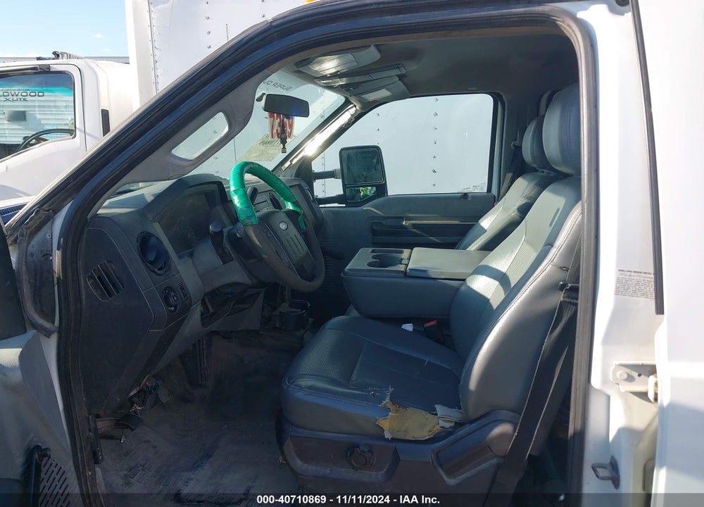 2015 FORD F-350 CHASSIS XL VIN: 1FD8W3G69FEB87033