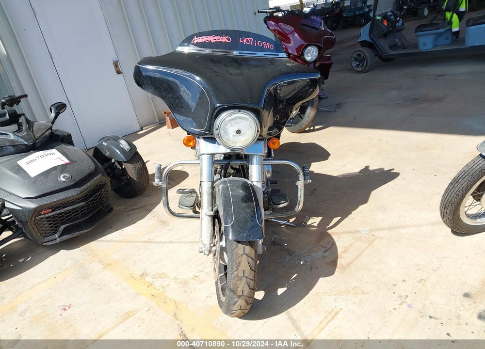 2013 HARLEY-DAVIDSON FLHX STREET GLIDE VIN: 1HD1KBM16DB679178