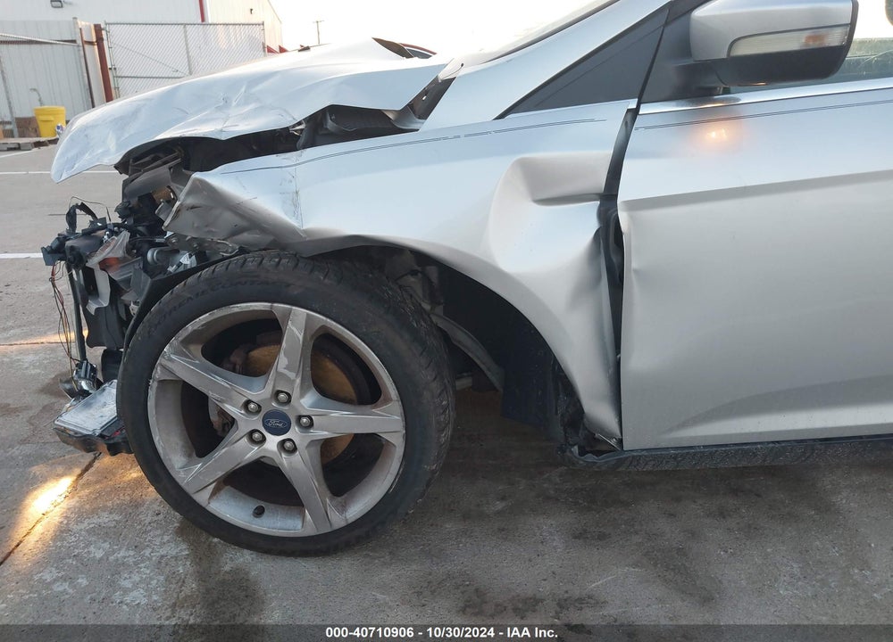 2012 FORD FOCUS TITANIUM VIN: 1FAHP3N23CL400086