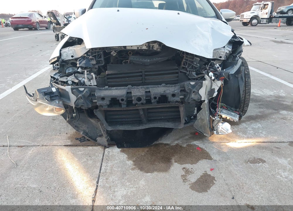 2012 FORD FOCUS TITANIUM VIN: 1FAHP3N23CL400086