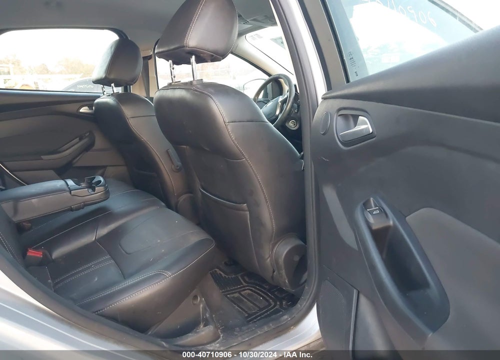 2012 FORD FOCUS TITANIUM VIN: 1FAHP3N23CL400086