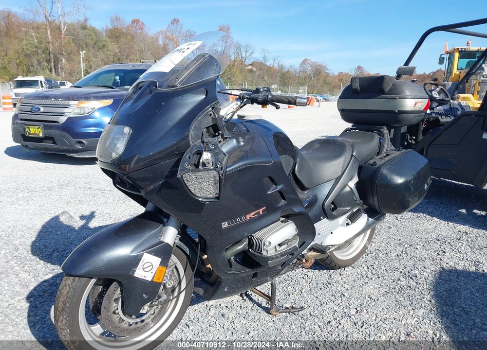 2000 BMW R1100 RT VIN: WB10418A2YZC67462