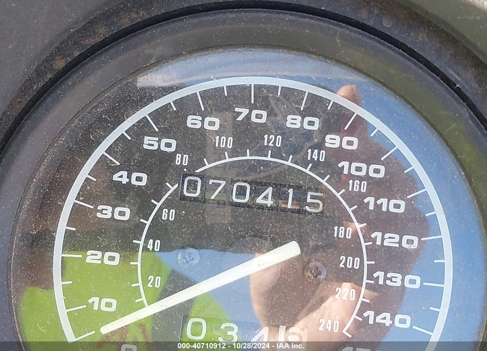 2000 BMW R1100 RT VIN: WB10418A2YZC67462