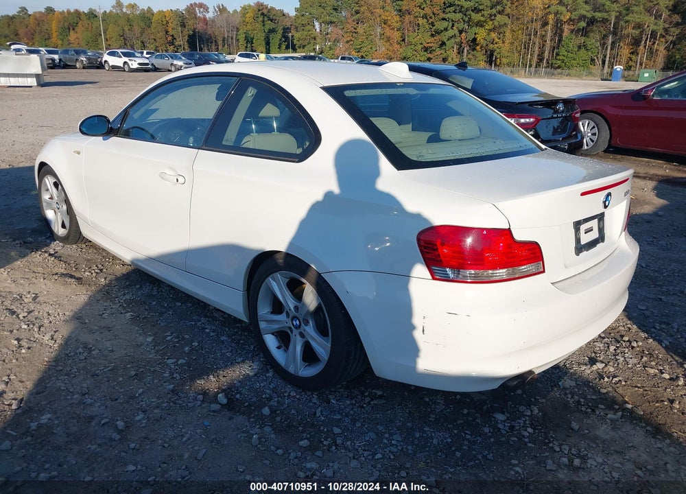 2008 BMW 128I VIN: WBAUP735X8VF06477