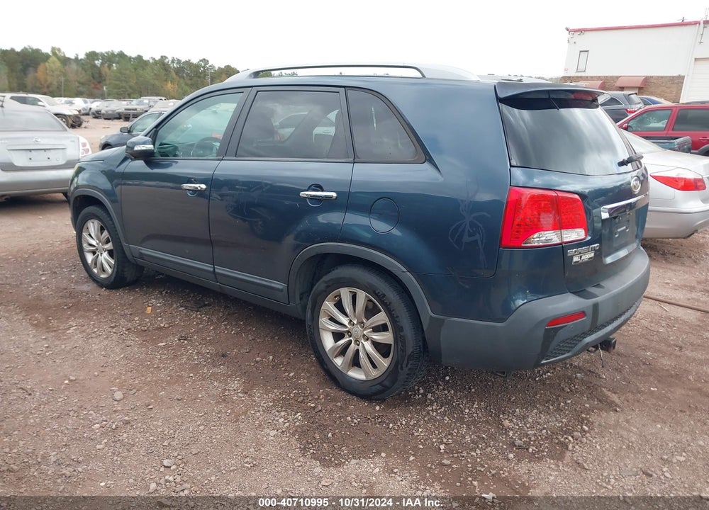 2011 KIA SORENTO VIN: 5XYKU4A24BG022293