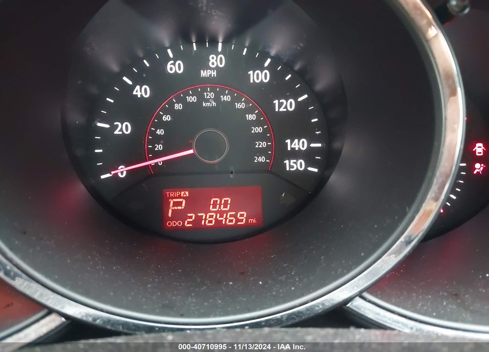 2011 KIA SORENTO VIN: 5XYKU4A24BG022293
