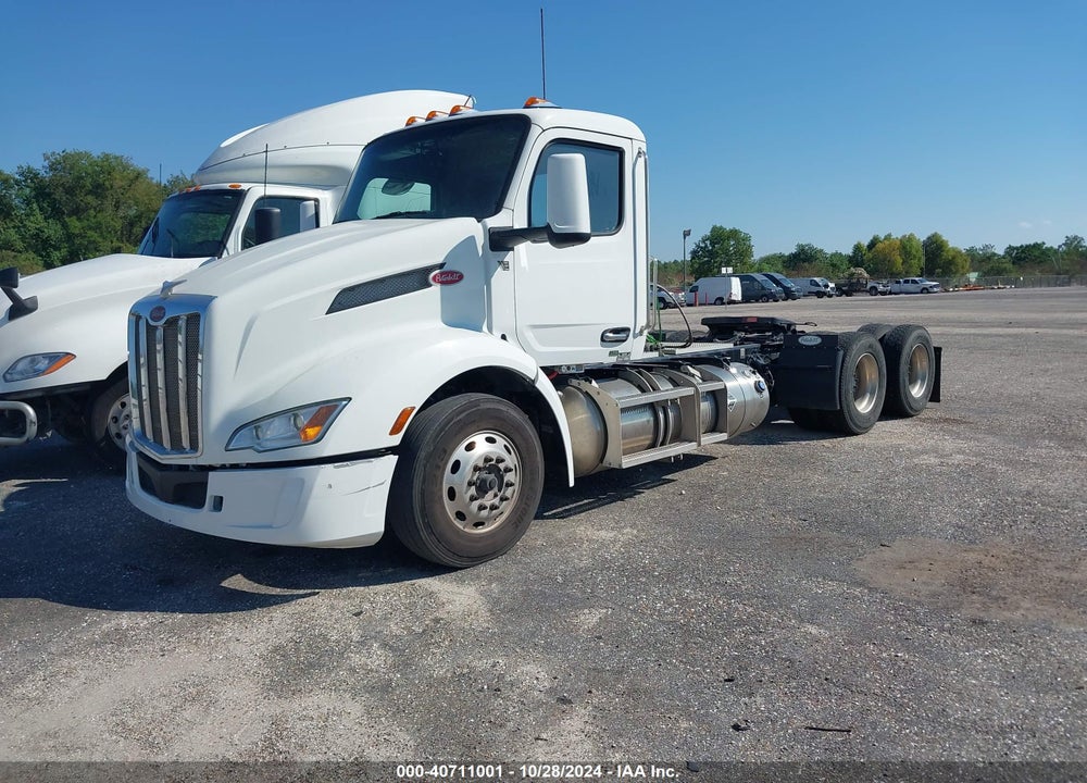 2023 PETERBILT 579 VIN: 1XPBDH9X7PD863682
