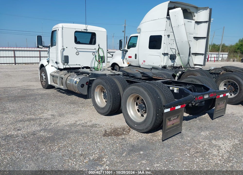 2023 PETERBILT 579 VIN: 1XPBDH9X7PD863682