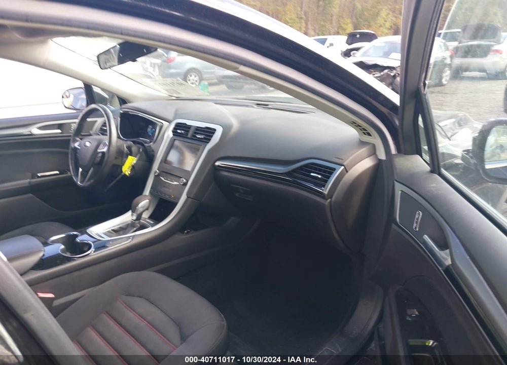 2014 FORD FUSION SE VIN: 1FA6P0H7XE5365891