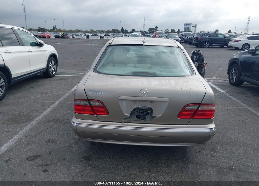 2000 MERCEDES-BENZ E 320 VIN: WDBJF65J2YB062182