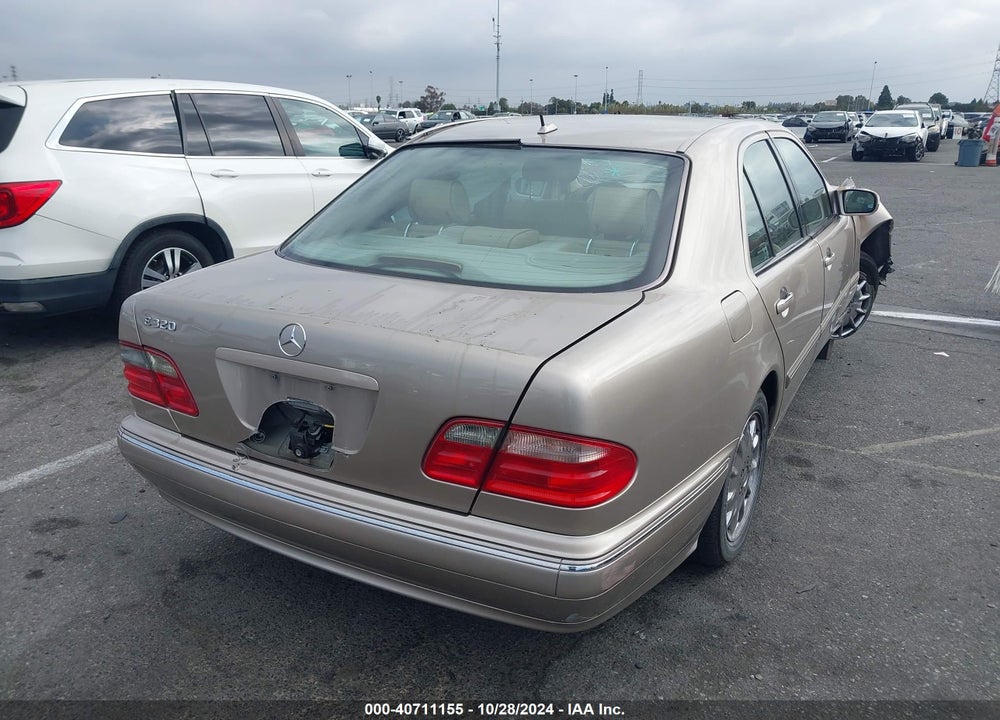 2000 MERCEDES-BENZ E 320 VIN: WDBJF65J2YB062182