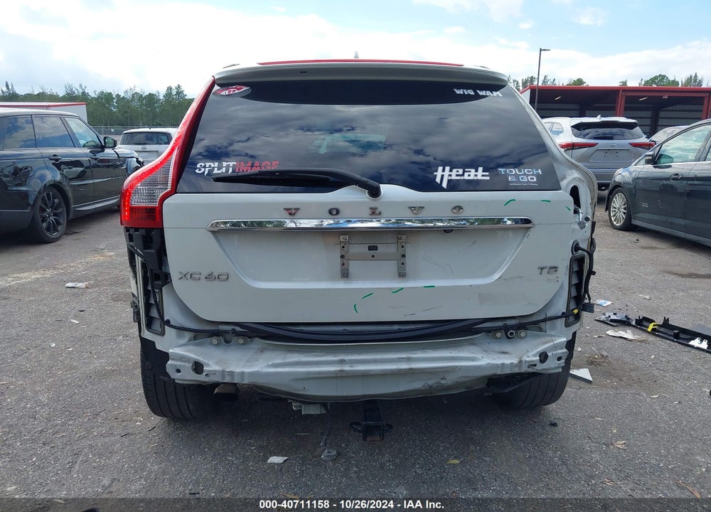 2017 VOLVO XC60 T5 DYNAMIC VIN: YV440MDRXH2113856