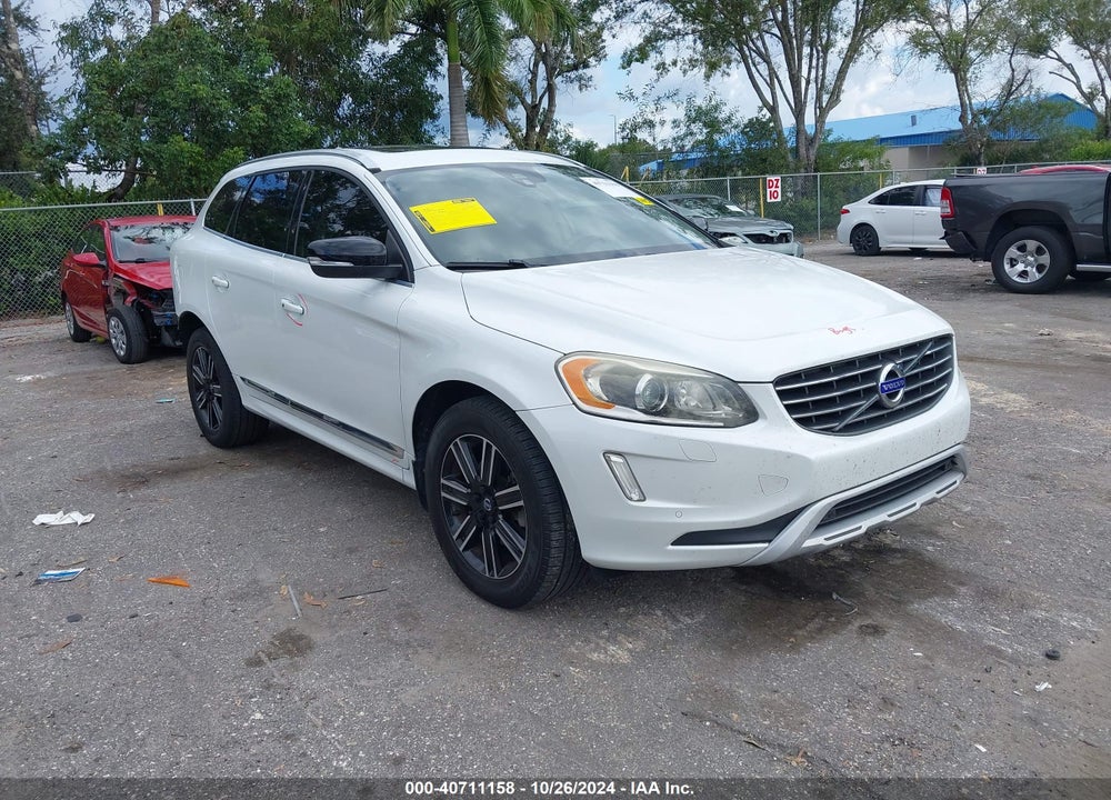 2017 VOLVO XC60 T5 DYNAMIC VIN: YV440MDRXH2113856