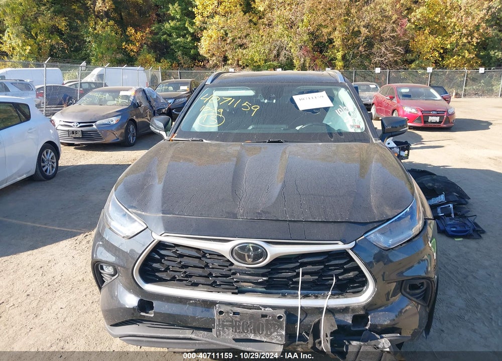 2021 TOYOTA HIGHLANDER XLE VIN: 5TDGZRBH8MS058260