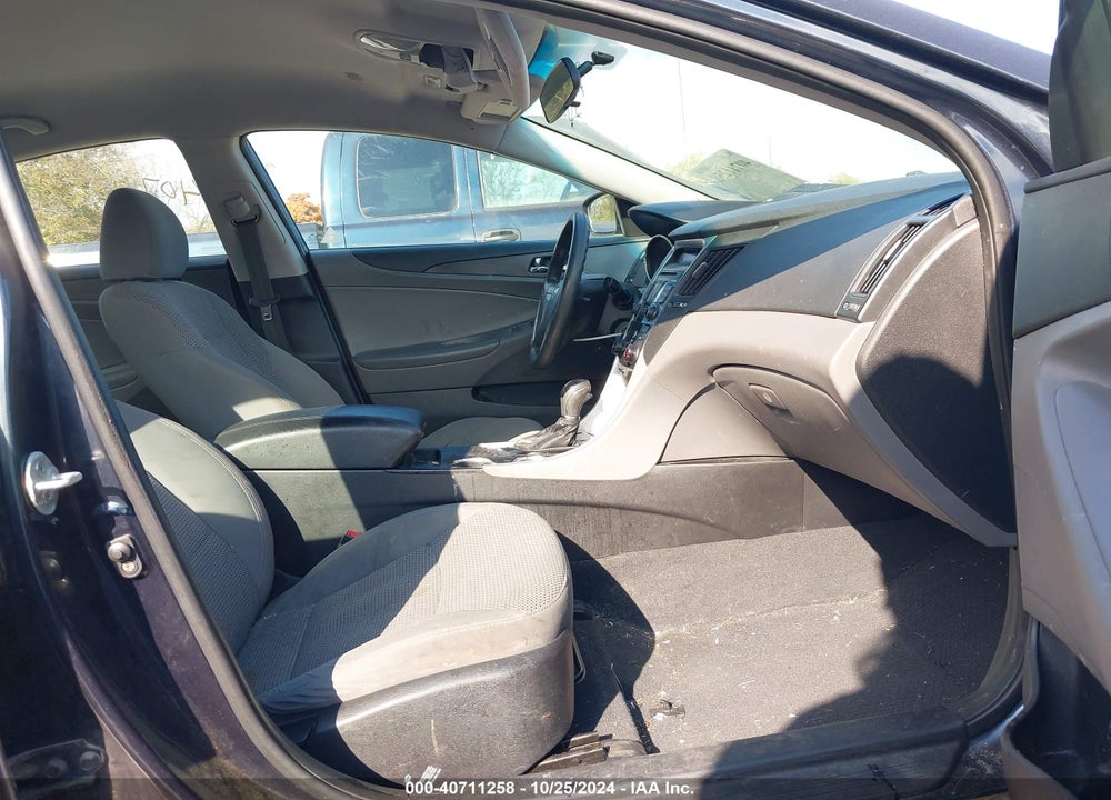 2011 HYUNDAI SONATA GLS VIN: 5NPEB4AC0BH208210