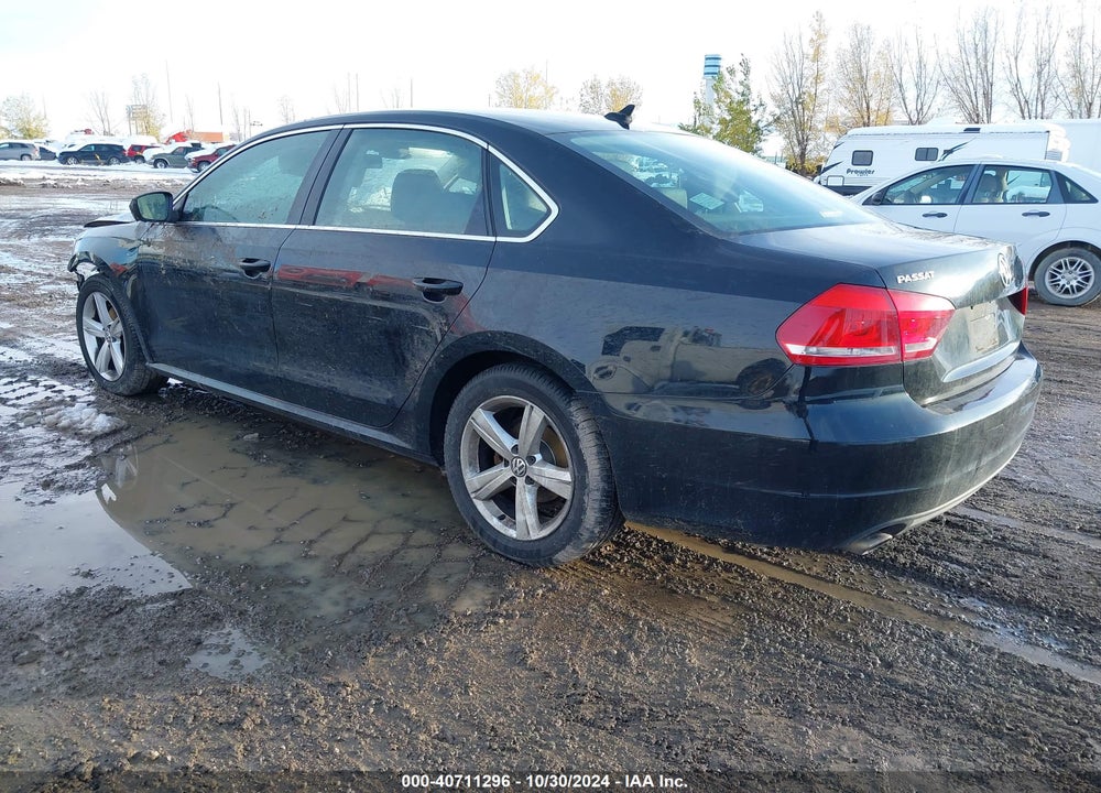2013 VOLKSWAGEN PASSAT VIN: 1VWBP7A34DC012921