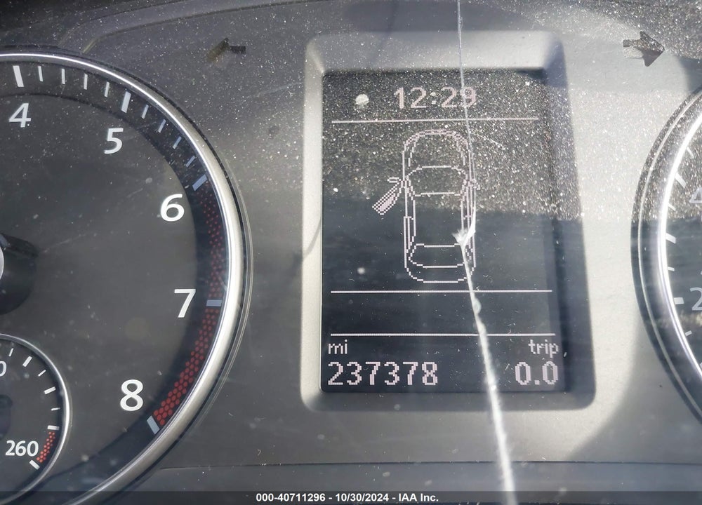 2013 VOLKSWAGEN PASSAT VIN: 1VWBP7A34DC012921