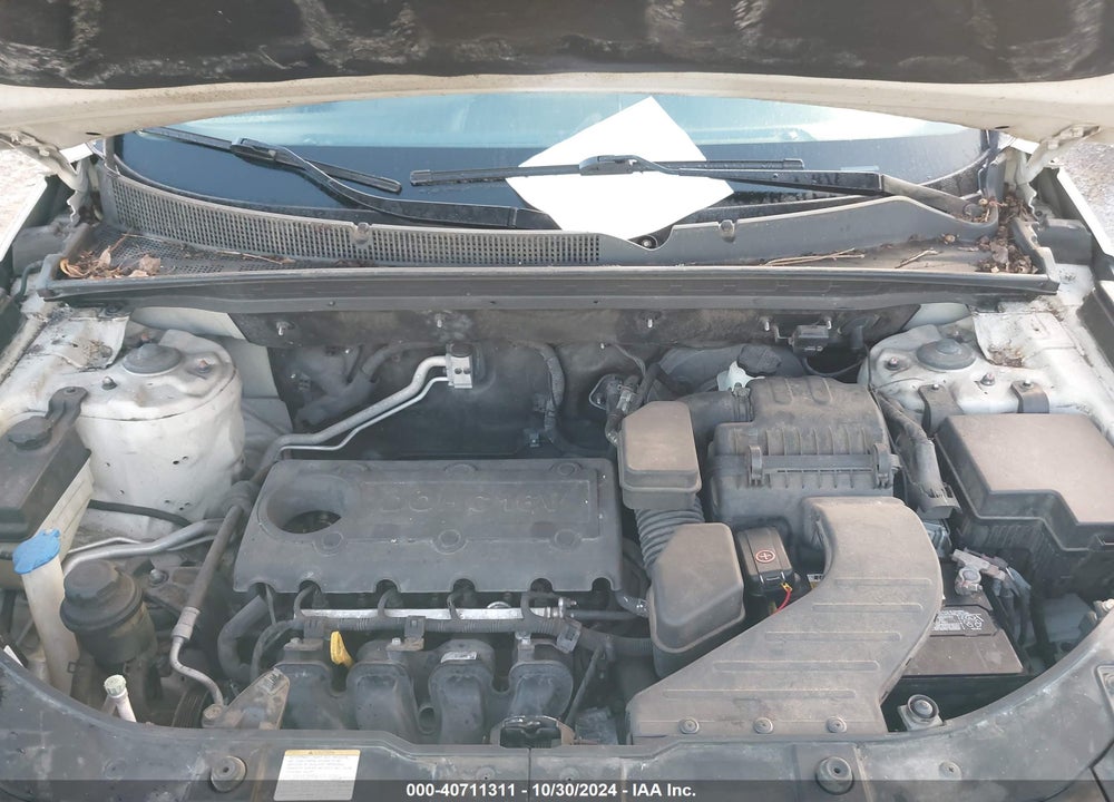 2011 KIA SORENTO LX VIN: 5XYKT3A16BG072276