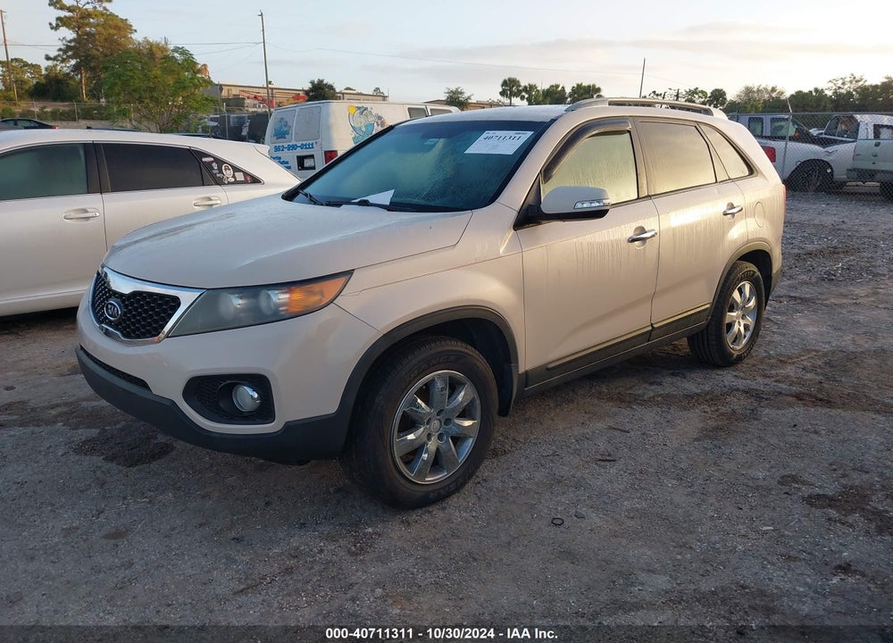 2011 KIA SORENTO LX VIN: 5XYKT3A16BG072276
