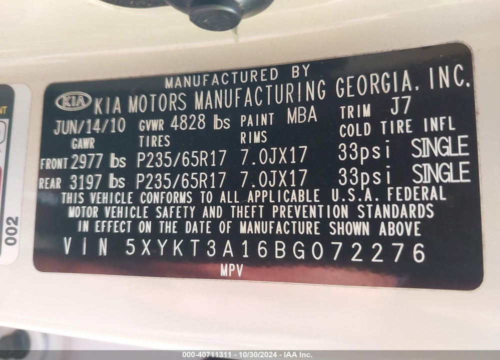 2011 KIA SORENTO LX VIN: 5XYKT3A16BG072276