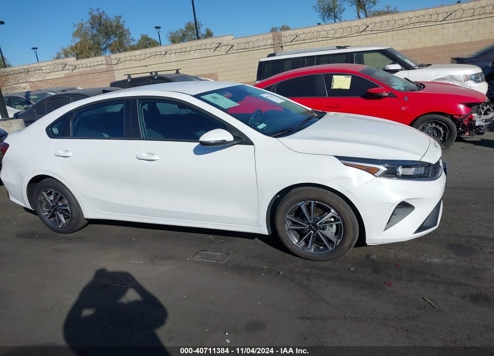 2024 KIA FORTE LXS VIN: 3KPF24AD5RE820852