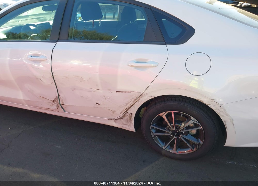 2024 KIA FORTE LXS VIN: 3KPF24AD5RE820852