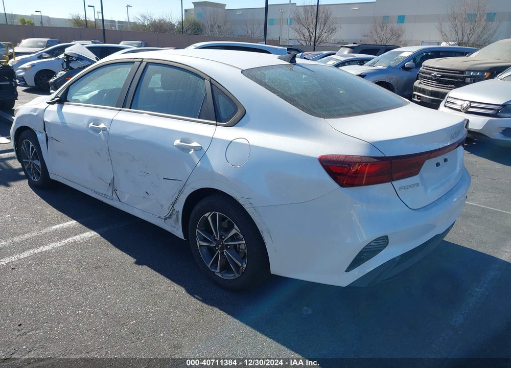 2024 KIA FORTE LXS VIN: 3KPF24AD5RE820852