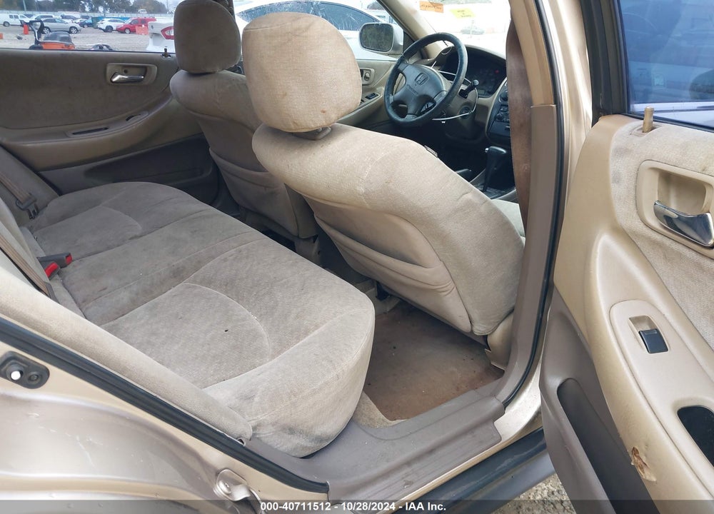 2001 HONDA ACCORD 3.0 LX VIN: 1HGCG16451A031931