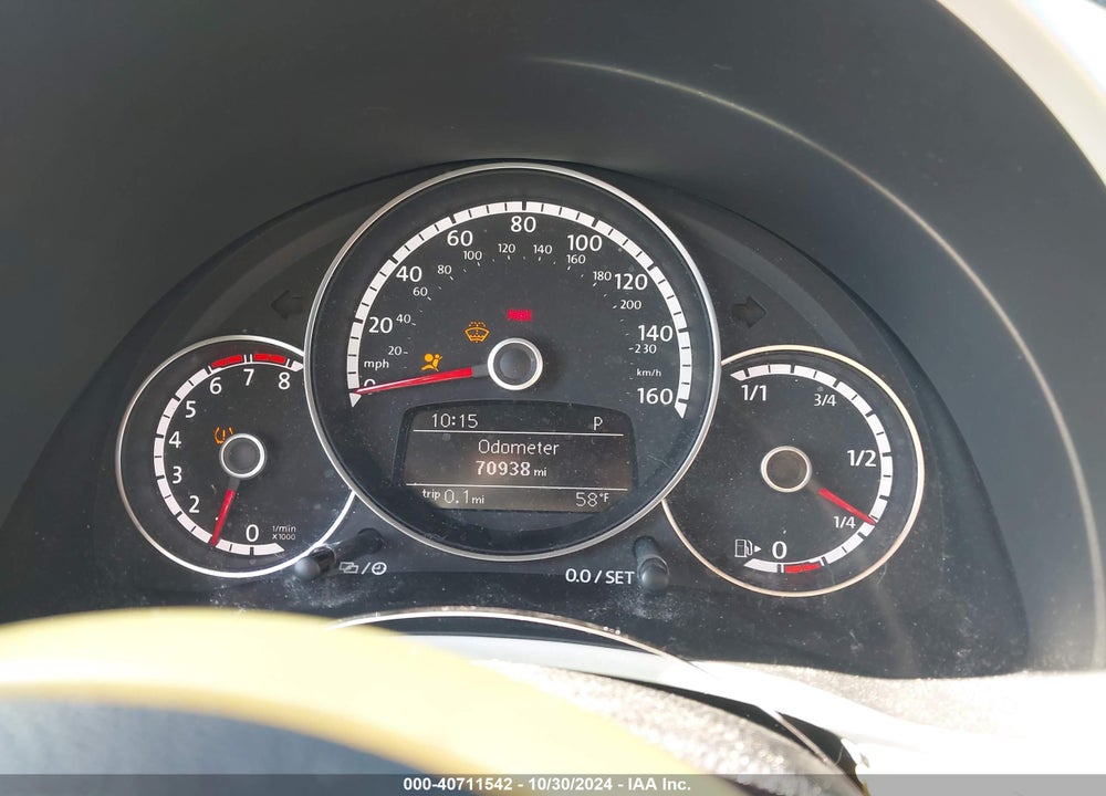2015 VOLKSWAGEN BEETLE 1.8T VIN: 3VW517AT9FM821203