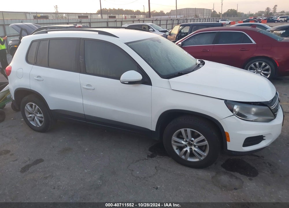 2017 VOLKSWAGEN TIGUAN 2.0T/2.0T S VIN: WVGAV7AX8HK041756