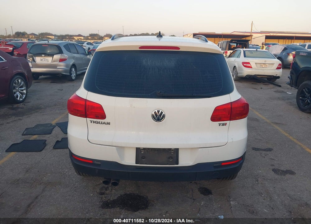 2017 VOLKSWAGEN TIGUAN 2.0T/2.0T S VIN: WVGAV7AX8HK041756