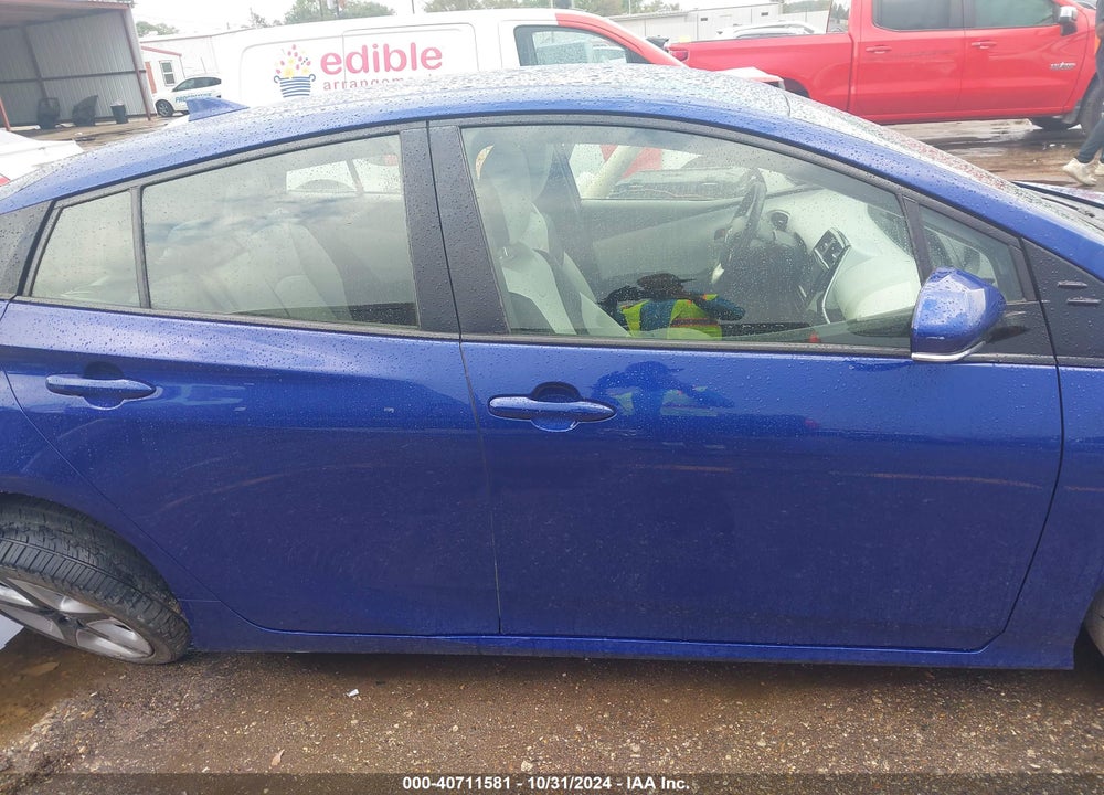 2016 TOYOTA PRIUS THREE TOURING VIN: JTDKARFU2G3515014
