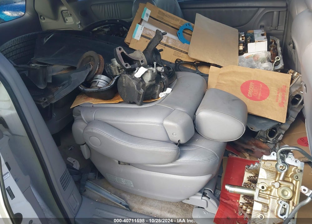 2007 TOYOTA SIENNA XLE VIN: 5TDBK22CX7S000326