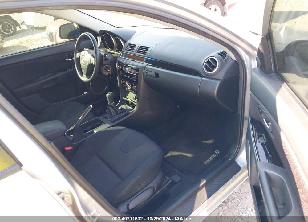 2008 MAZDA 3 S SPORT VIN: JM1BK323681111153