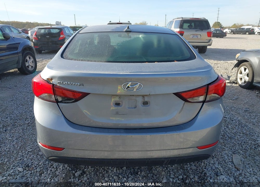 2016 HYUNDAI ELANTRA SE VIN: 5NPDH4AE6GH752312