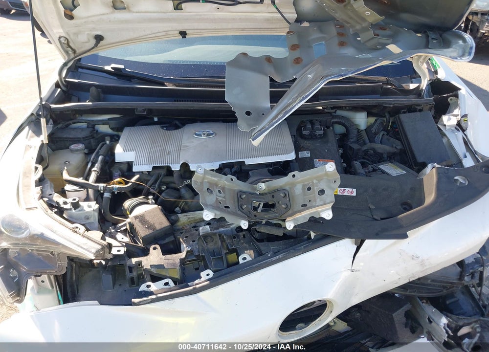 2018 TOYOTA PRIUS ONE VIN: JTDKBRFUXJ3604947