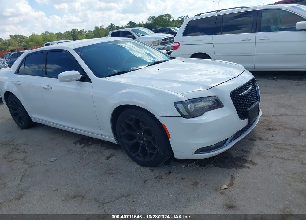 2015 CHRYSLER 300 VIN: 2C3CCABG3FH842070
