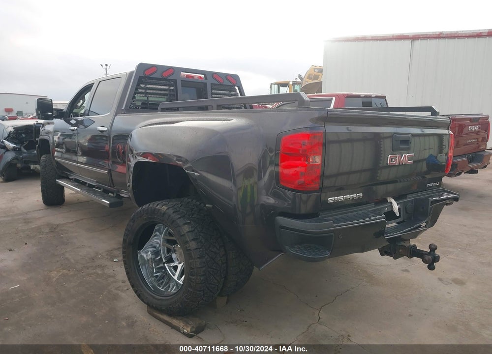 2015 GMC SIERRA 3500HD DENALI VIN: 1GT424E88FF640688