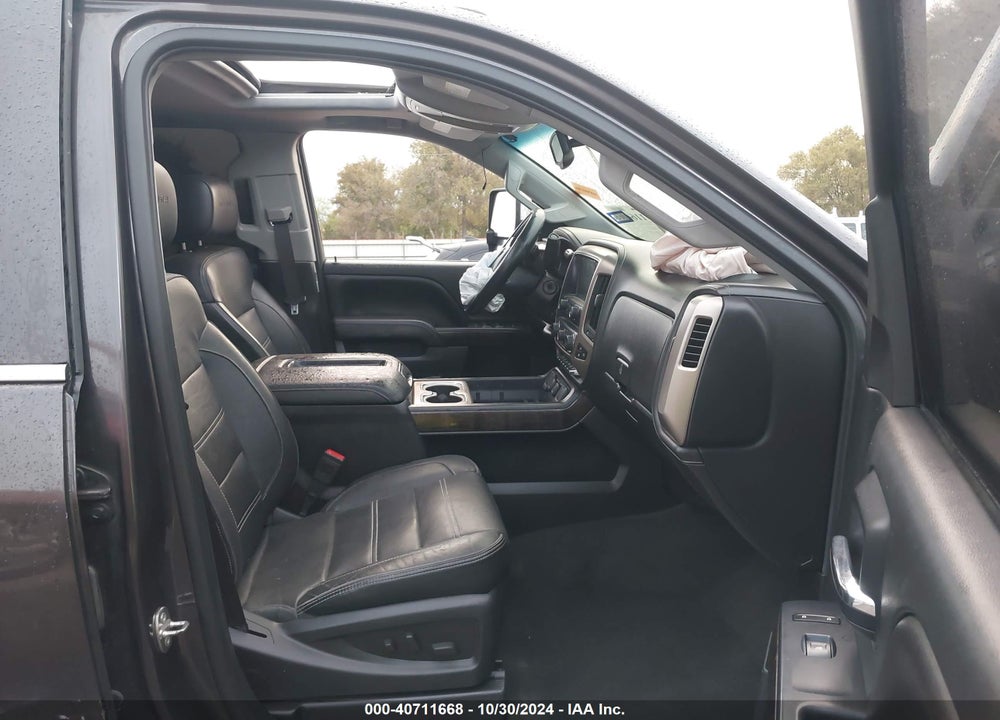 2015 GMC SIERRA 3500HD DENALI VIN: 1GT424E88FF640688